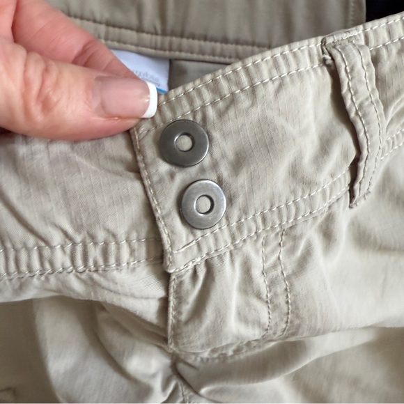 COLUMBIA Saturday trail pant convertible Cargo Pants shorts size 2 short Tan - Picture 7 of 16